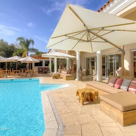 Torrella Bed & Breakfast 3*